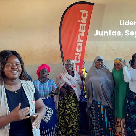 𝐌𝐮𝐥𝐡𝐞𝐫𝐞𝐬 𝐥𝐢𝐝𝐞𝐫𝐚𝐦 𝐚 𝐦𝐮𝐝𝐚𝐧ç𝐚: treinamento comunitário reforça protecção e dignidade para mulheres e crianças em Eráti