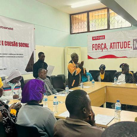 𝐃𝐢á𝐥𝐨𝐠𝐨𝐬 𝐈𝐧𝐭𝐞𝐫-𝐫𝐞𝐥𝐢𝐠𝐢𝐨𝐬𝐨𝐬 𝐞 𝐂𝐨𝐦𝐮𝐧𝐢𝐭á𝐫𝐢𝐨𝐬 𝐑𝐞𝐟𝐨𝐫ç𝐚𝐦 𝐚 𝐏𝐚𝐳 𝐞 𝐚 𝐂𝐨𝐞𝐬ã𝐨 𝐒𝐨𝐜𝐢𝐚𝐥 𝐞𝐦 𝐋𝐢𝐜𝐡𝐢𝐧𝐠𝐚