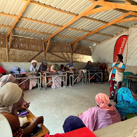 Capacitação em saúde mental fortalece resiliência, autocuidado e redes de apoio comunitário em contextos de deslocação forçada