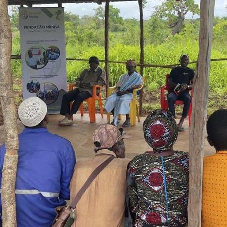 𝐂𝐨𝐦𝐮𝐧𝐢𝐝𝐚𝐝𝐞𝐬 𝐝𝐞 𝐂𝐡𝐢ú𝐫𝐞 𝐫𝐞𝐟𝐨𝐫ç𝐚𝐦 𝐚 𝐜𝐨𝐞𝐬ã𝐨 𝐬𝐨𝐜𝐢𝐚𝐥 𝐚𝐭𝐫𝐚𝐯é𝐬 𝐝𝐨 𝐝𝐢á𝐥𝐨𝐠𝐨 𝐞 𝐝𝐚 𝐦𝐞𝐝𝐢𝐚çã𝐨 𝐝𝐞 𝐜𝐨𝐧𝐟𝐥𝐢𝐭𝐨𝐬