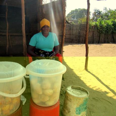 LURDES JUMA ENCONTRA NA POUPANÇA O CAMINHO PARA A AUTONOMIA ECONÓMICA