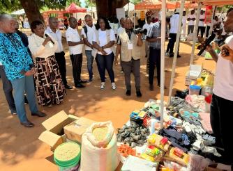 𝐅𝐞𝐢𝐫𝐚 𝐝𝐞 𝐄𝐦𝐩𝐫𝐞𝐠𝐨 𝐞 𝐍𝐞𝐠ó𝐜𝐢𝐨𝐬 𝐞𝐦 𝐂𝐡𝐢ú𝐫𝐞 𝐑𝐞𝐟𝐨𝐫ç𝐚 𝐚 𝐂𝐨𝐞𝐬ã𝐨 𝐒𝐨𝐜𝐢𝐚𝐥, 𝐚 𝐑𝐞𝐬𝐢𝐥𝐢ê𝐧𝐜𝐢𝐚 𝐞 𝐚 𝐏𝐫𝐞𝐯𝐞𝐧çã𝐨 𝐝𝐚 𝐑𝐚𝐝𝐢𝐜𝐚𝐥𝐢𝐳𝐚çã𝐨 𝐉𝐮𝐯𝐞𝐧𝐢𝐥