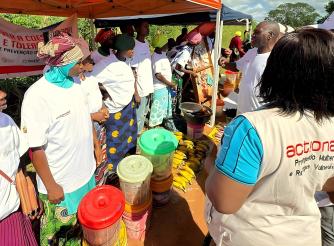 Feira em Chiúre Expõe Negócios Locais e Mostra Como Pequenos Empréstimos Promovem Paz e Coesão Social